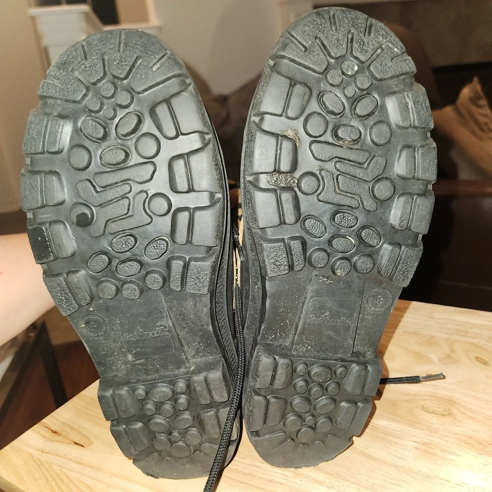 Kamik Limited Edition Winter Boots - Women's Size 8 - Very Good Condition
